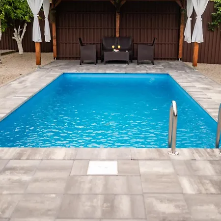 Kuca Za Odmor Dani ヴィラ